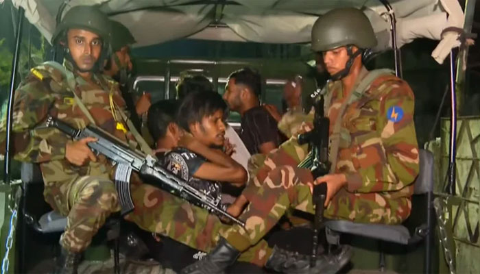 মোহাম্মদপুর-জেনেভা ক্যাম্পে সেনাবাহিনীর অভিযান